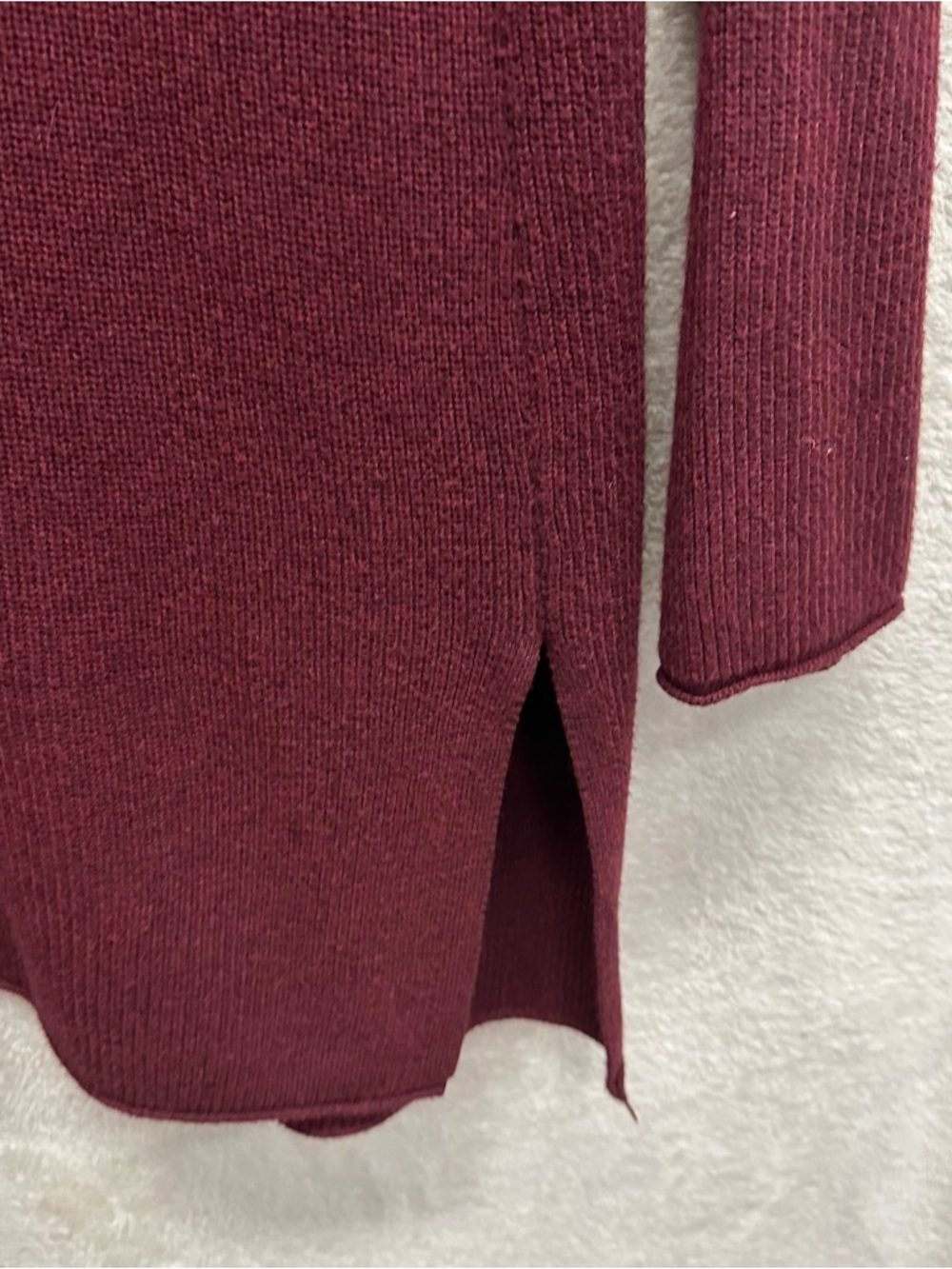 T Tahari women’s long line cardigan sweater open front wine red medium casual - Picture 3 of 8